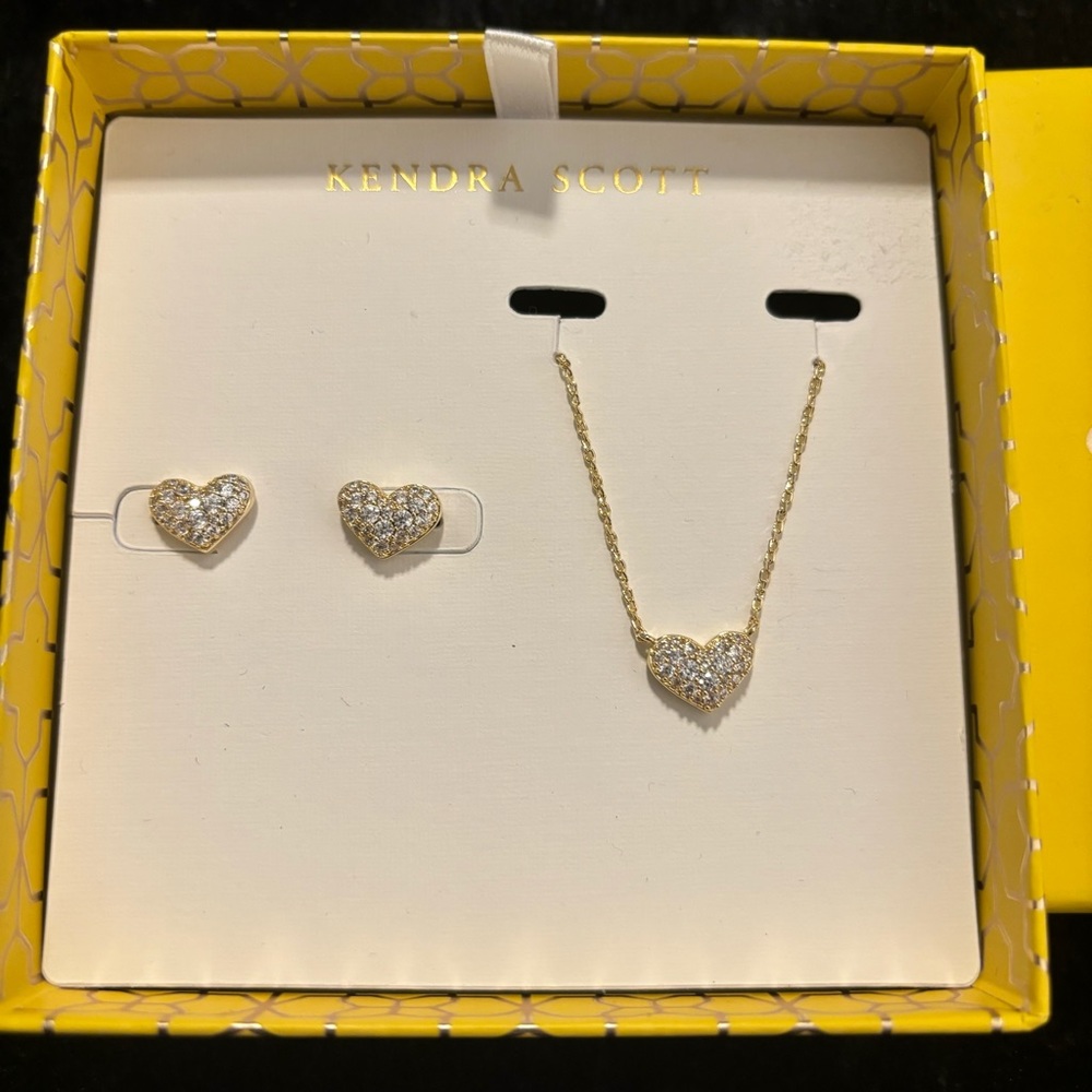 Heart earrings & necklace set